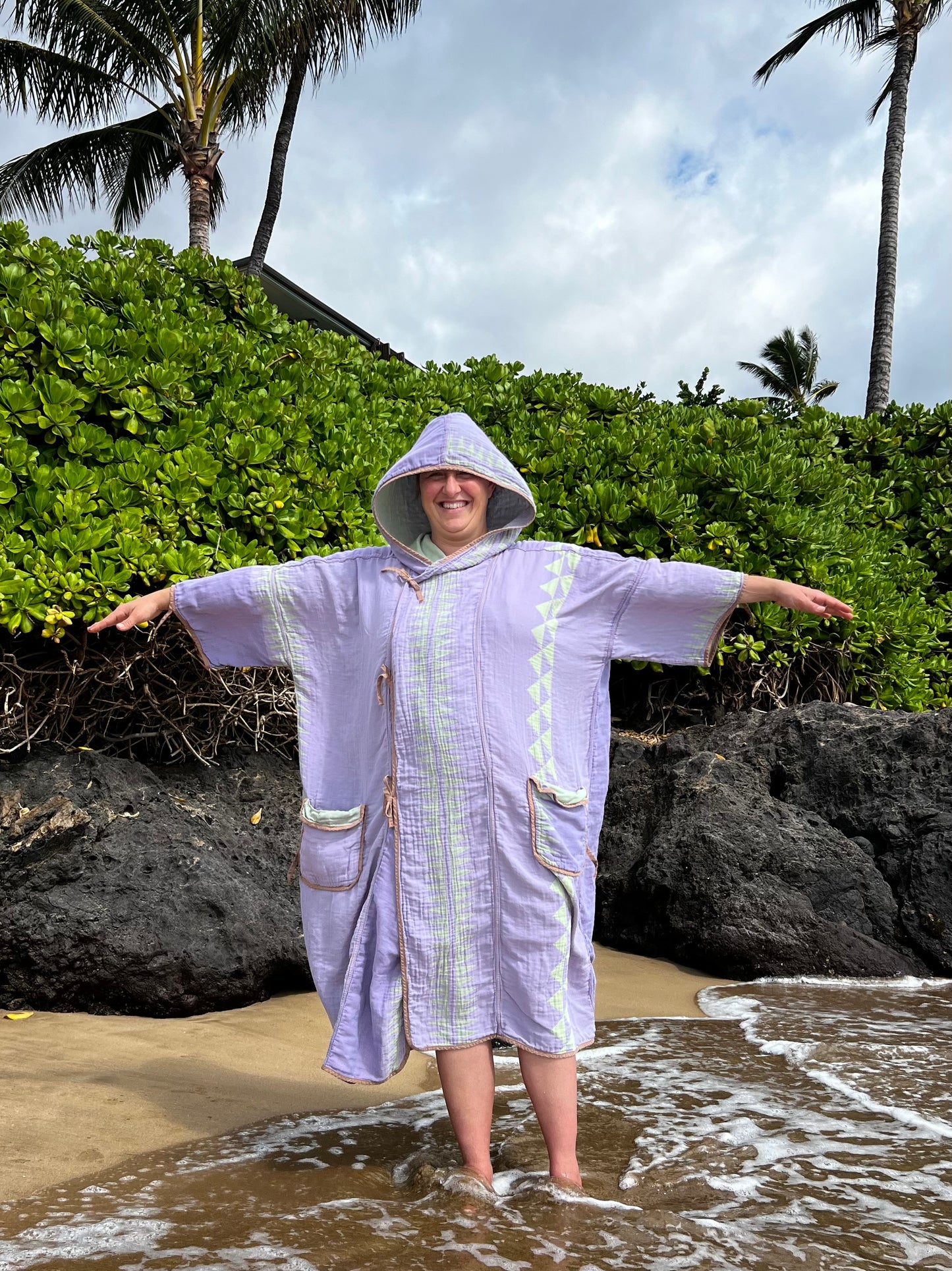 Traditional Purple/Emerald Beach Robe in a Whale Shape Bag