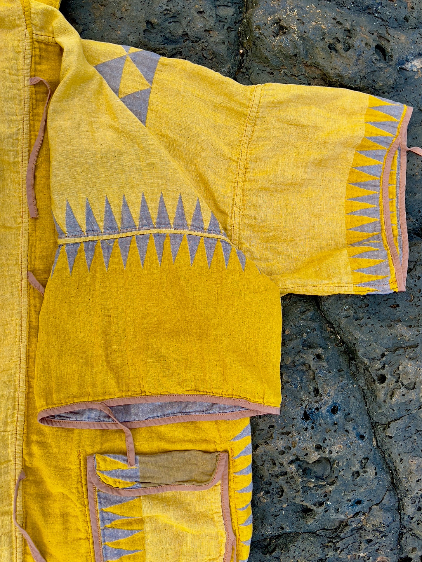 Traditional Yellow/Gray Beach Robe in a Whale Shape Bag